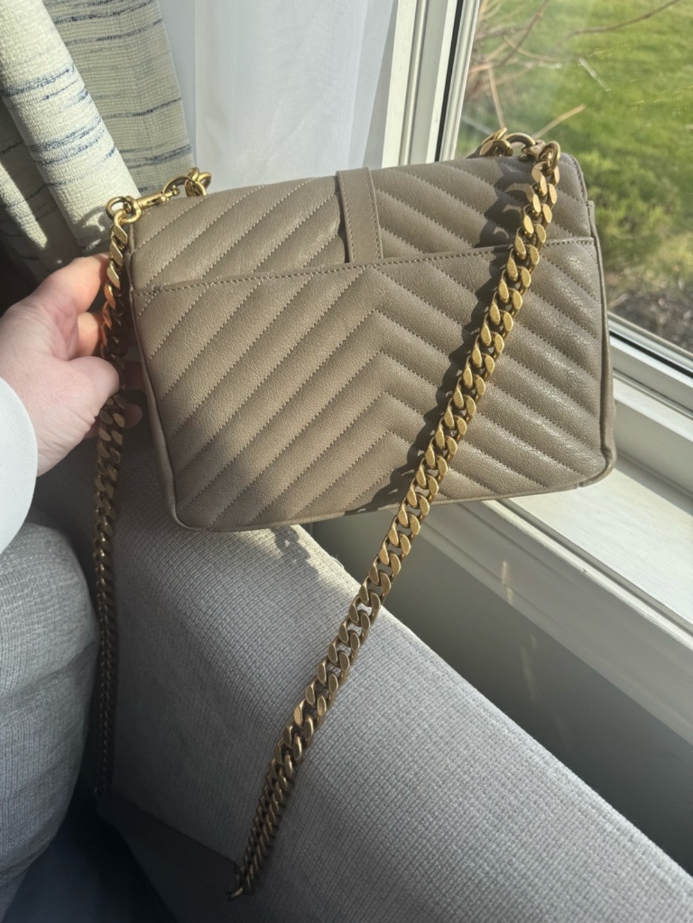 Yves Saint Laurent Quilted Shoulder Bag - Picture 15 of 16